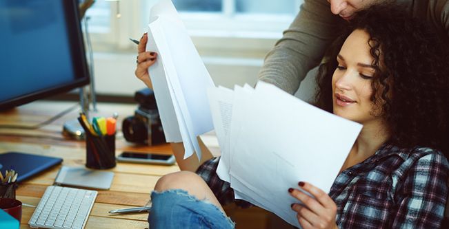 هل تؤثر مهنة زوجك على العلاقة الزوجية؟ اليك الحلّ