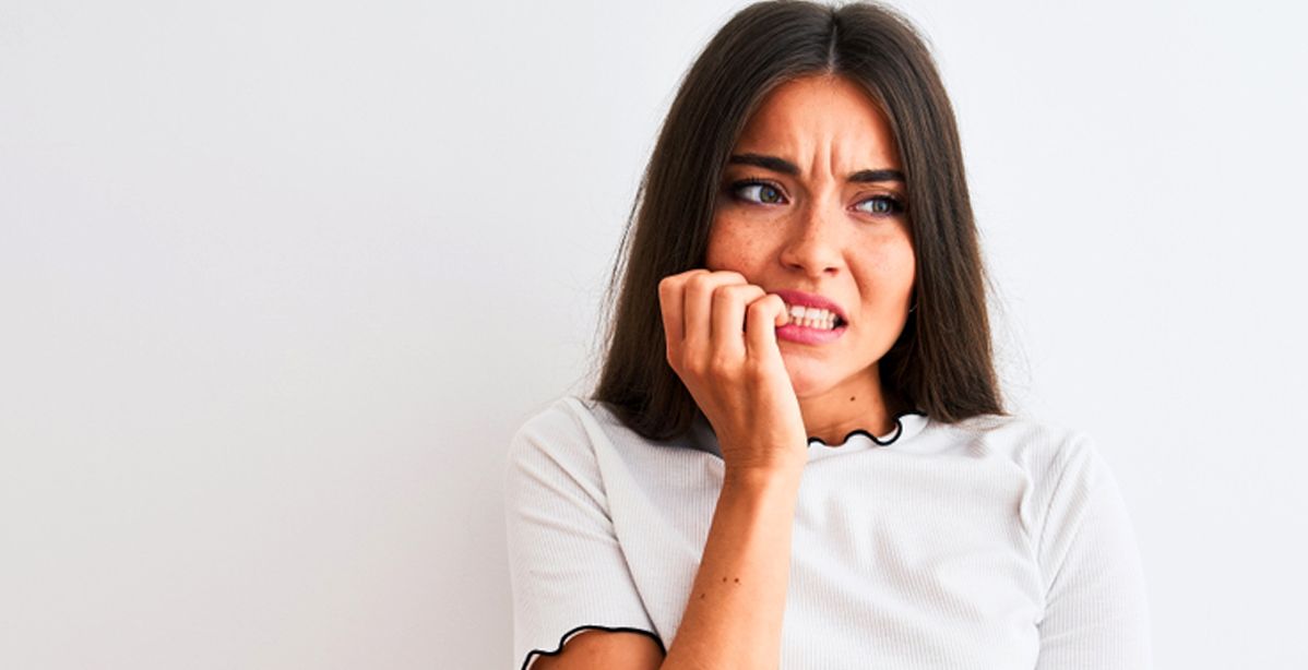 عادات سيئة على جمالك سببها التوتر تحكمي بها قبل فوات الأوان