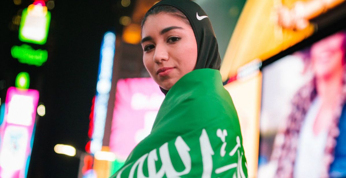 اللاعبة ومؤسسة فريق المملكة لكرة القدم لجين كشغري 