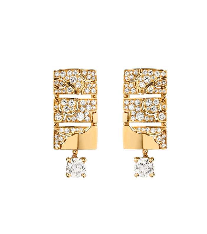 اقراط رائعة من مجموعة CHANEL Coromandel