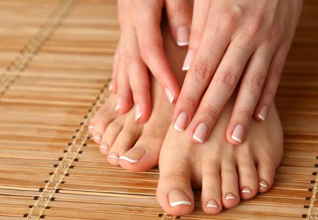 خلطة طبيعية لتبييض أصابع اليدين والرجلين المسمرة