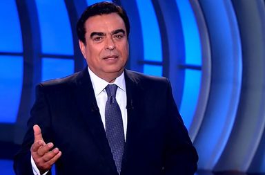 ابنتا جورج قرداحي تخطفان الأنظار بجمالهما!