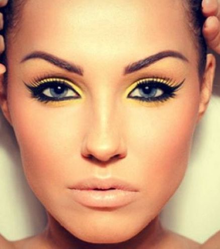 صور افضل مكياج ذهبي