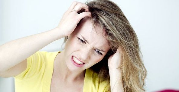 أسهل الطرق لعلاج حكة الراس طبيعيا