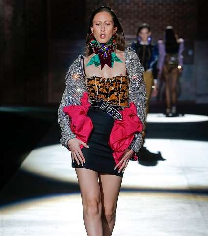 تعرفي على صيحات موضة صيف 2017 مع علامة DSquared2 من اسبوع الموضة في ميلانو
