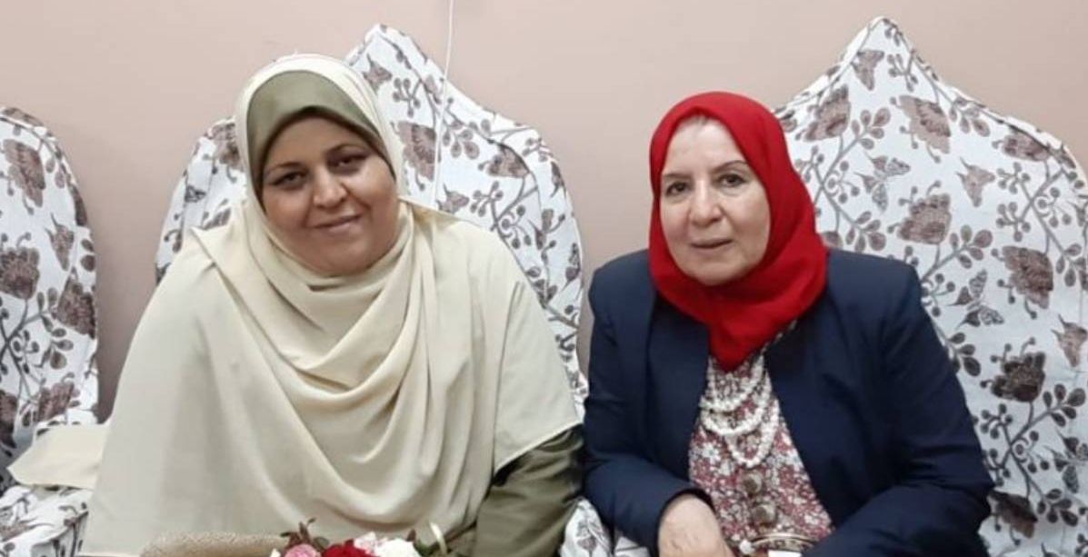سيدة القطار مصرية تنقذ جندي من المهانة وتتلقى تهنئة من رئيس الجمهورية