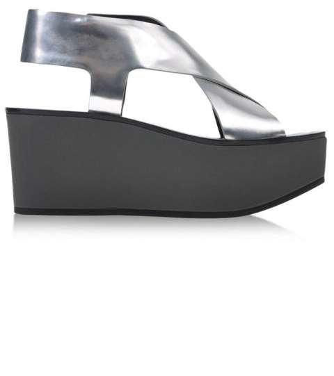 من توقيع كينزو، اليك موضة حذاء الـ Wedge