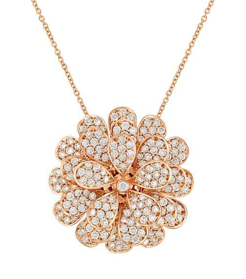 عقد أنيق من توقيع Hueb ومتوفّر في Harvey Nichols