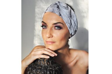 Sugar Vintage ماركة تي شيرت مُزخرفة يدوياً ومزيَّنة بصور مرحة