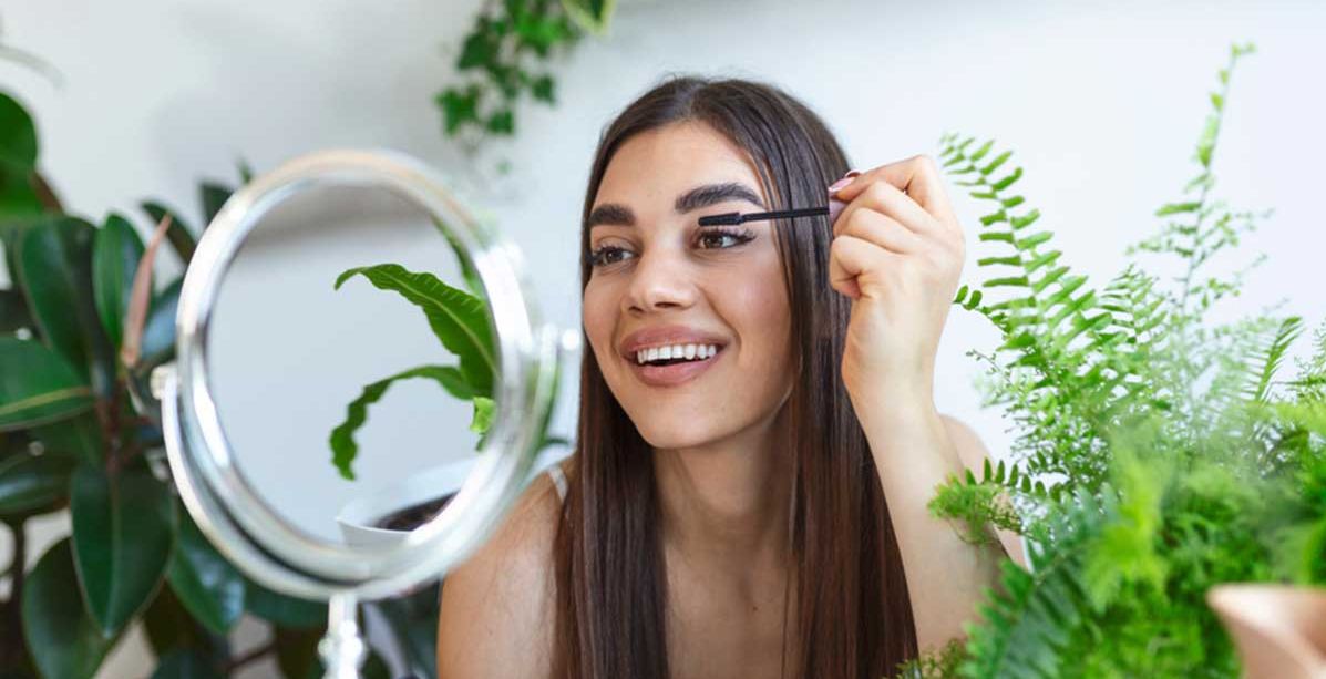 نصائح لمنع الماسكارا من السيلان وضمان ثباتها على عينيك طوال اليوم