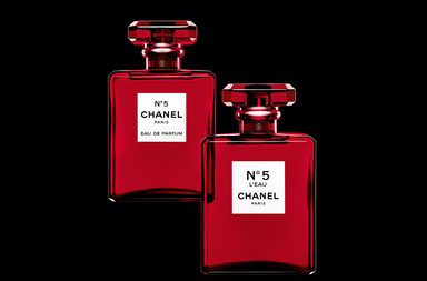 الأحمر يقتحم عطر N°5 من CHANEL للمرّة الأولى 