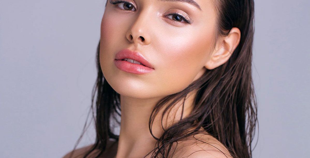 3 أخطاء بالهايلايتر تُفسد ماكياجك