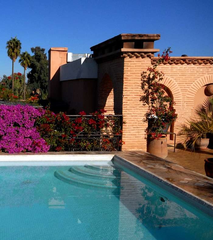 حوض السباحة على سطح فندق La Villa Des Orangers