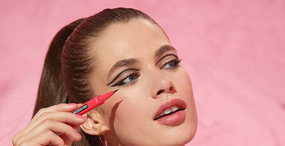 مكياج عيون صيف 2022 مع Benefit