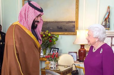الملكة إليزابيث والملك محمد بن سلمان