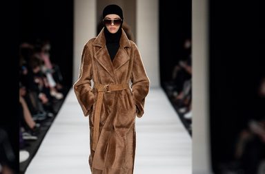 من مجموعة Max Mara لخريف وشتاء 2022- 2023