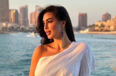 ياسمين صبري خلال ذهابها الى الصيد